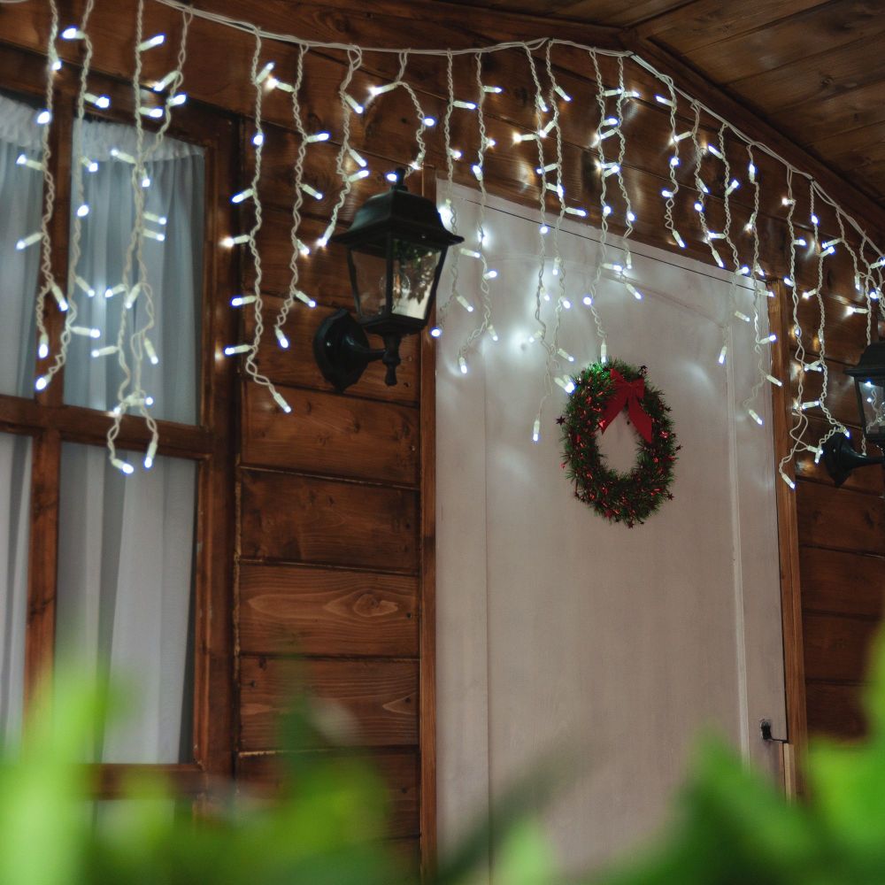 ULD-B3010-200-SWK WHITE IP67 Бахрома светодиодная со статическим свечением. 3м. Соединяемая. 200 светодиодов. Белый свет. Провод белый. TM Uniel.