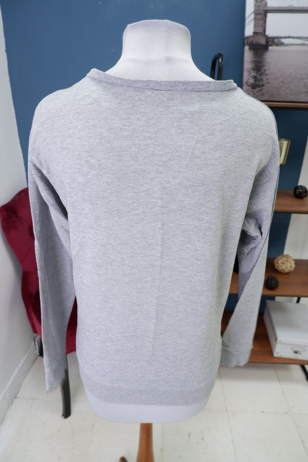 Джемпер с надписью 46 размер