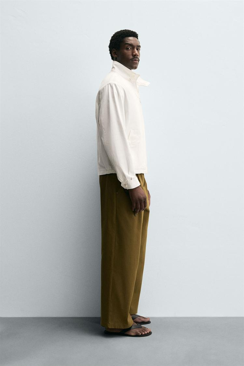 ZARA ЛЕГКАЯ КУРТКА КЛАССИЧЕСКОГО КРОЯ, БЕЛЫЙ