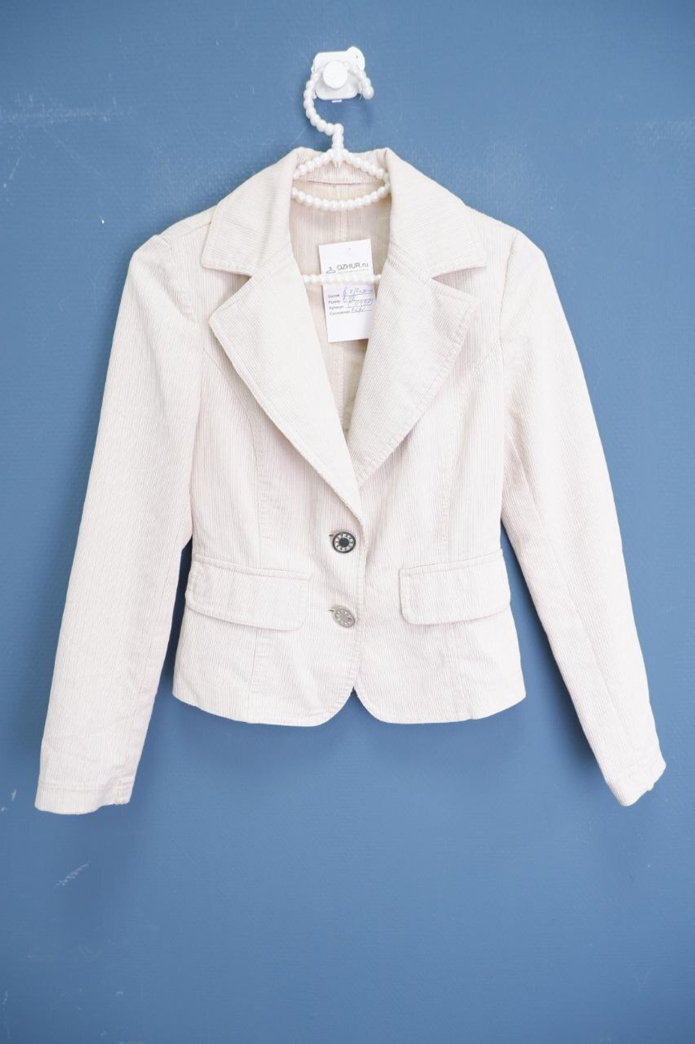 Жакет светлый стильный 42 размер