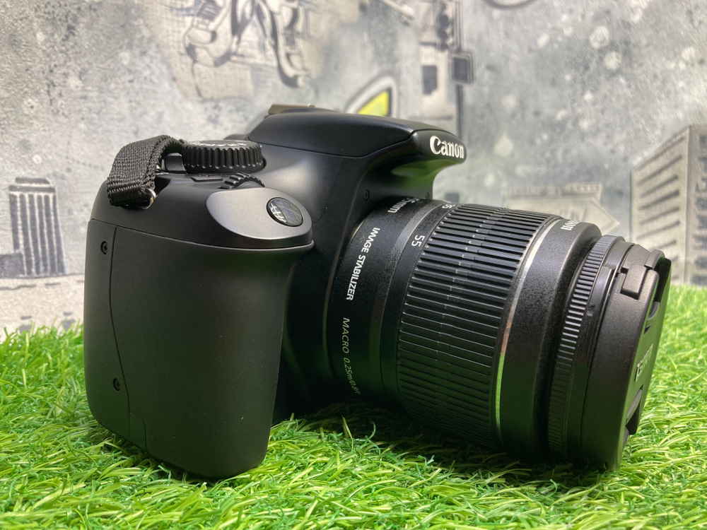 Canon 1100D + 18-55mm 3.5-5.6 IS II (2.600 кадров)