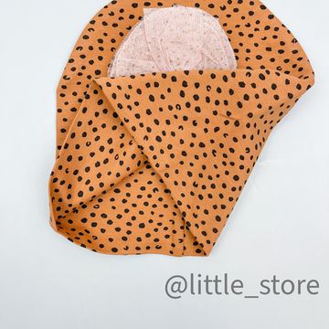 Шапка "Олененок в лесу" миндаль