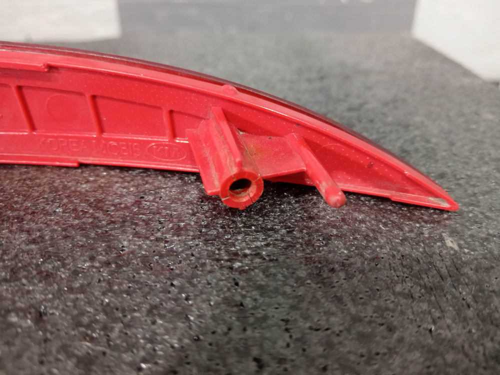 Катафот заднего бампера левый Kia Optima 4 (JF) 16-18 Б/У Оригинал 92405D4100