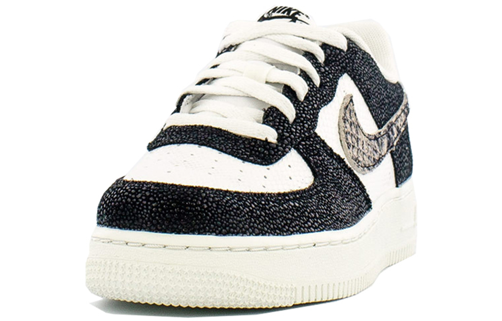 Кроссовки Nike Air Force 1 (Женская размерная сетка)