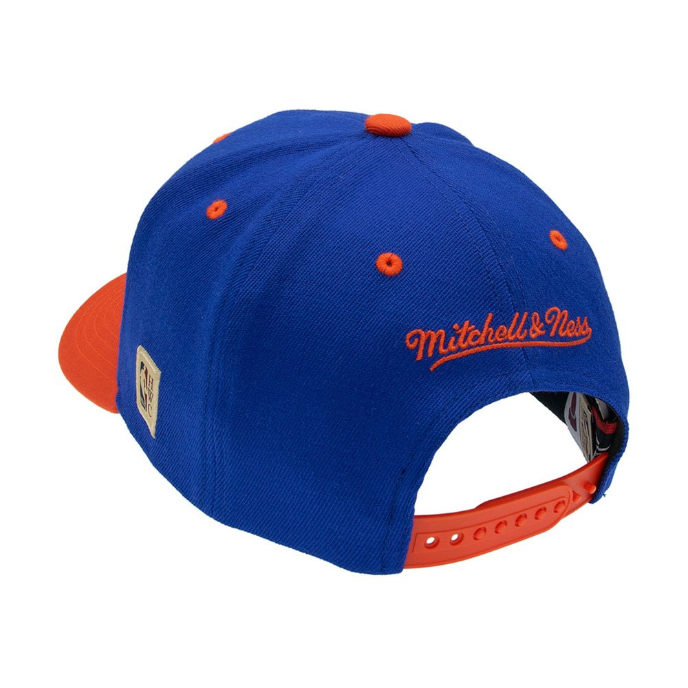 Баскетбольная кепка Mitchell&Ness New York Knicks Team Arch