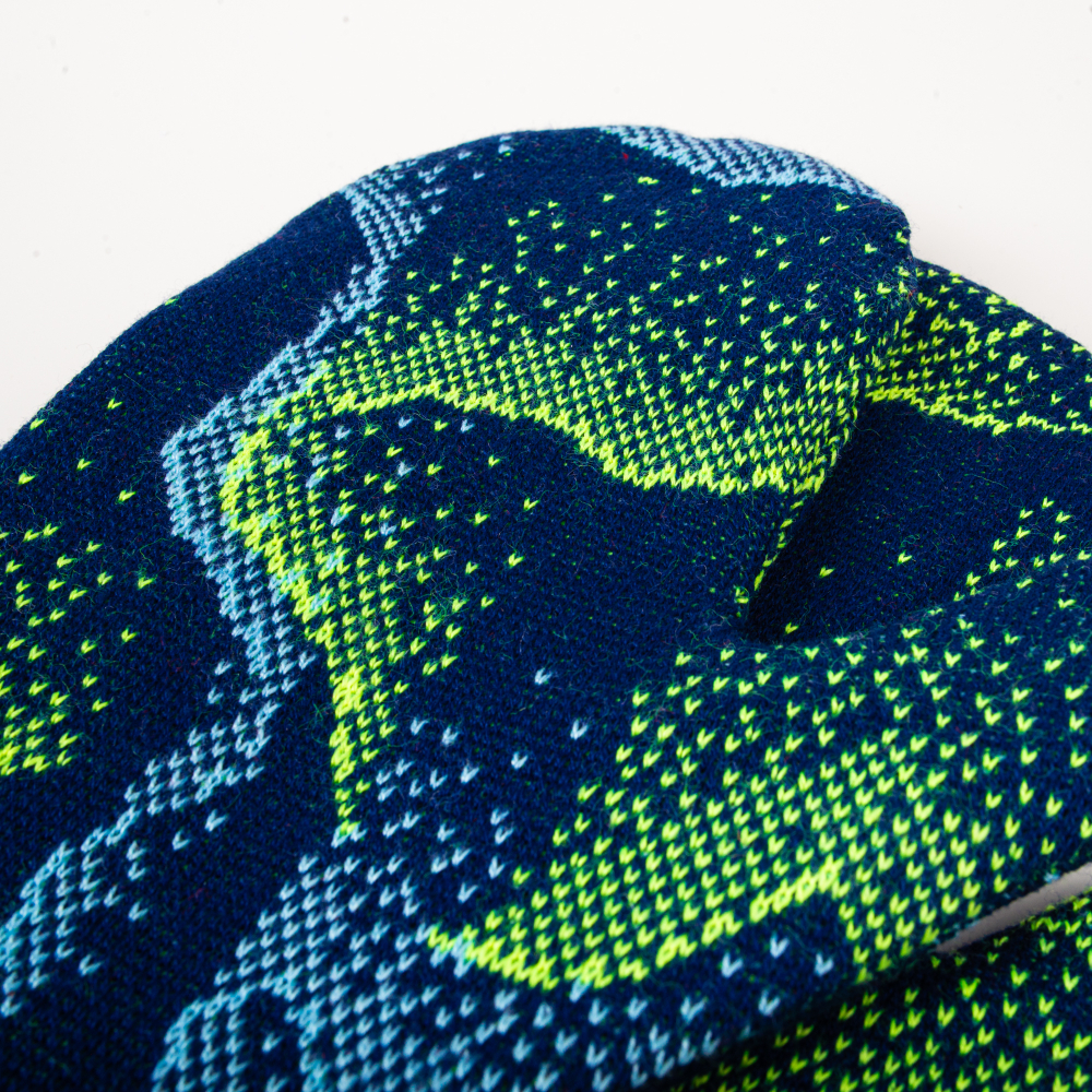 Вязаные варежки "Северное сияние"