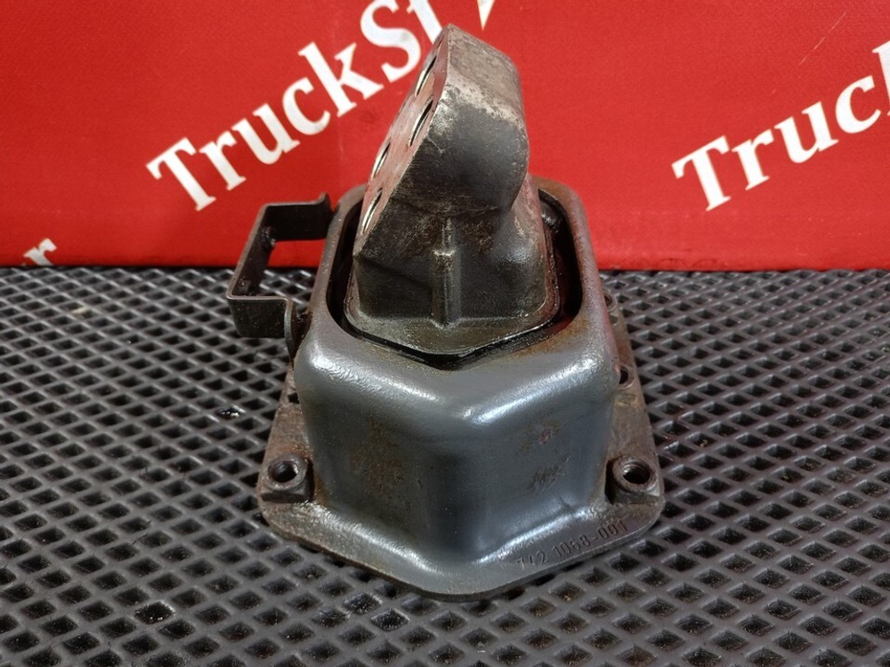 Подушка двигателя задняя