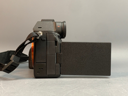 Sony A7 IV 1.885 кадров