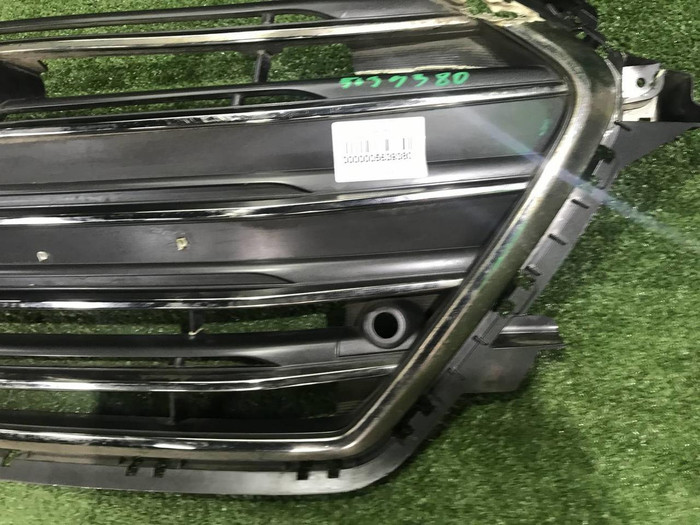 Решетка радиатора Hyundai Elantra 6 AD (2015-2019)