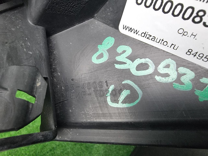 Кронштейн ПТФ правый Lexus RX 4 (2015-2019)