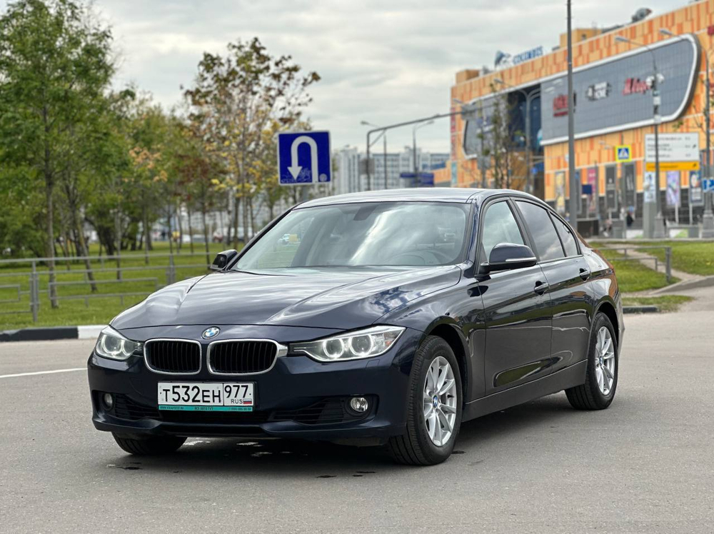 BMW 320i  2013 г.в.