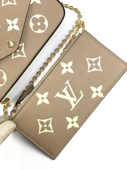 Клатч Louis Vuitton Felicie кремовый/серый