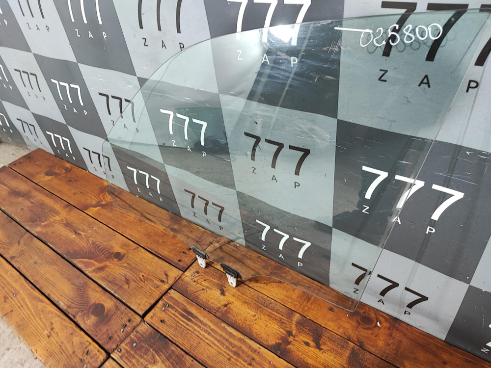 Стекло переднее левое Grand Vitara 2 (JT) 05-15 Б/У Оригинал 8450265J00