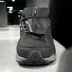 New Balance 1906R • Cordura Black