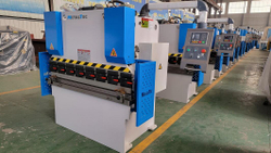 Листогибочный гидравлический пресс MetalTec HBM 125/3200M с ЧПУ E22 и компенсацией прогиба