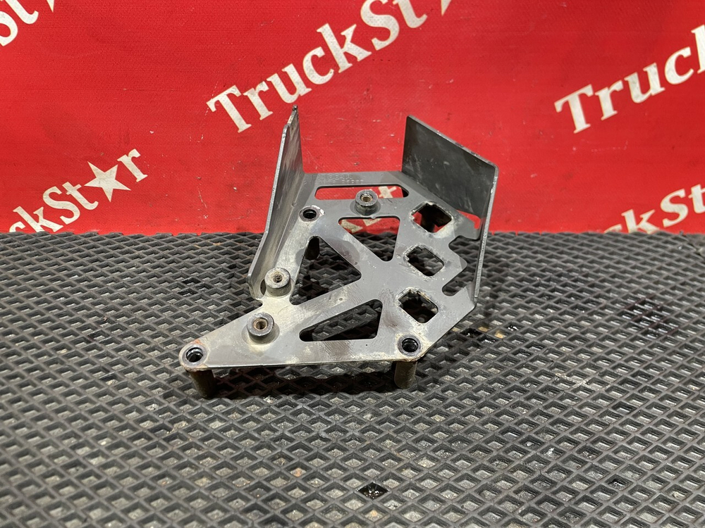 Кронштейн проводки 2019г