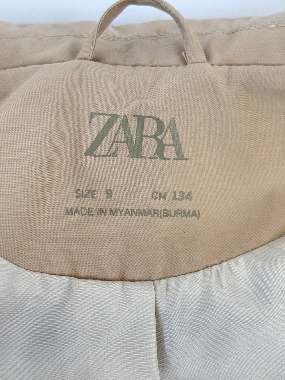 Тренч Zara