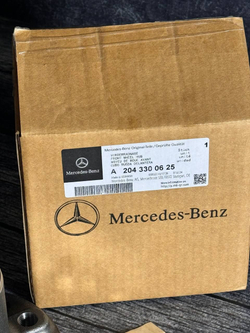 Ступица передняя Mercedes-Benz A2043300625