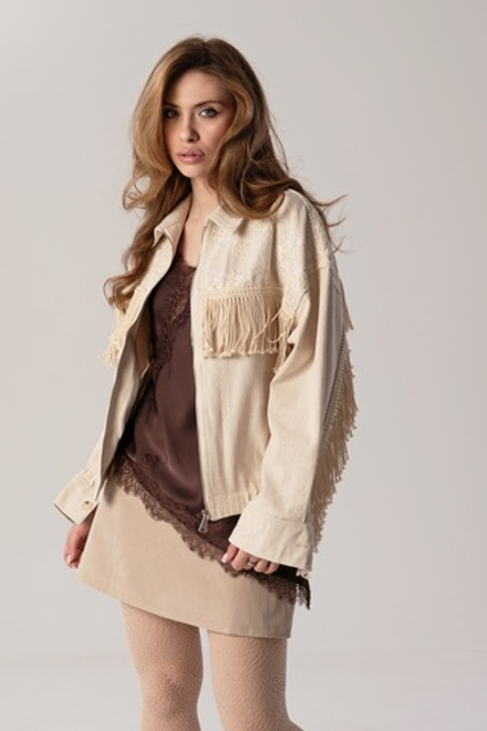 Бомбер с бахромой