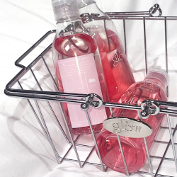 GLOW Очищающее средство для лица Guava Facial Treatment Cleanser (190 мл)