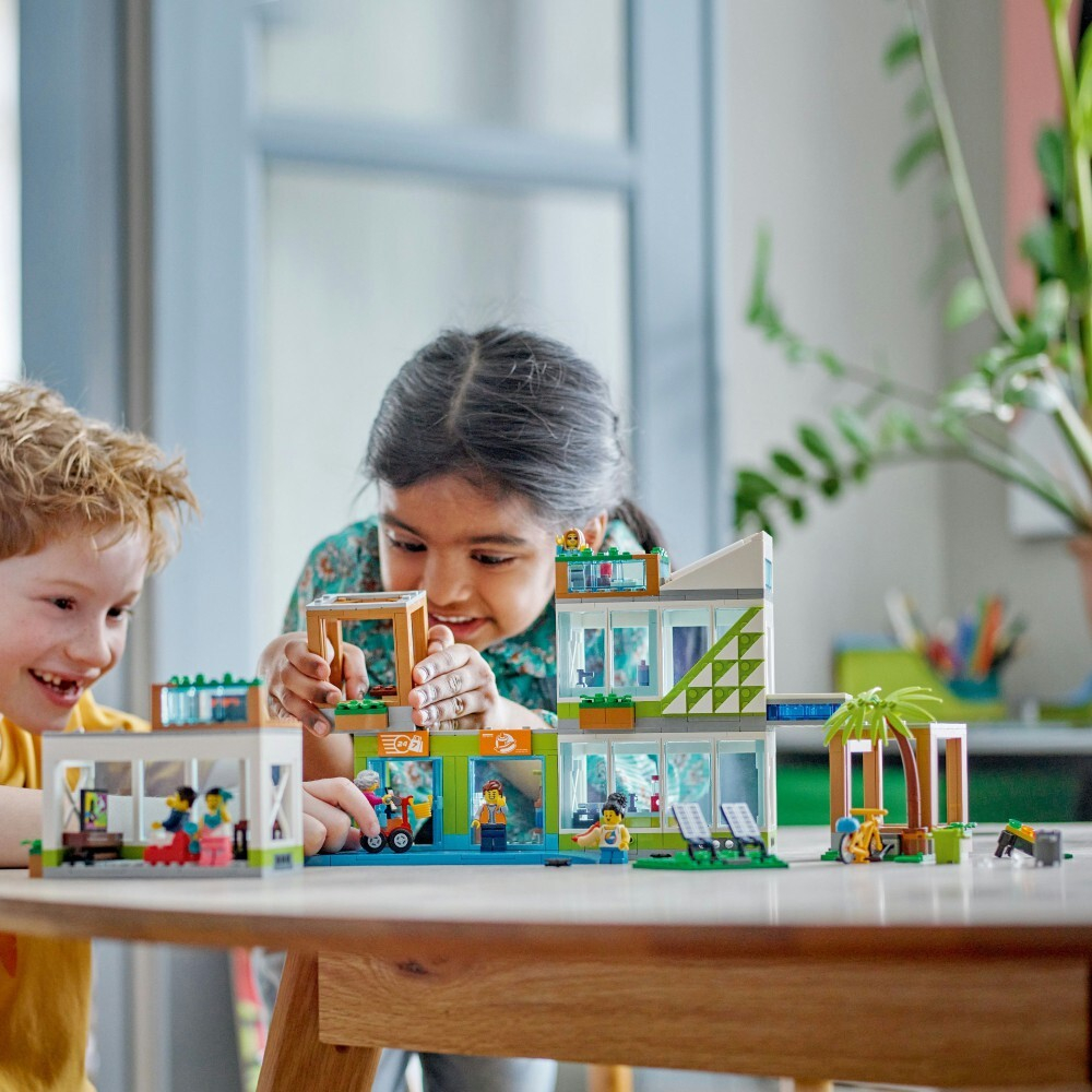 LEGO City - Многоквартирный дом 60365