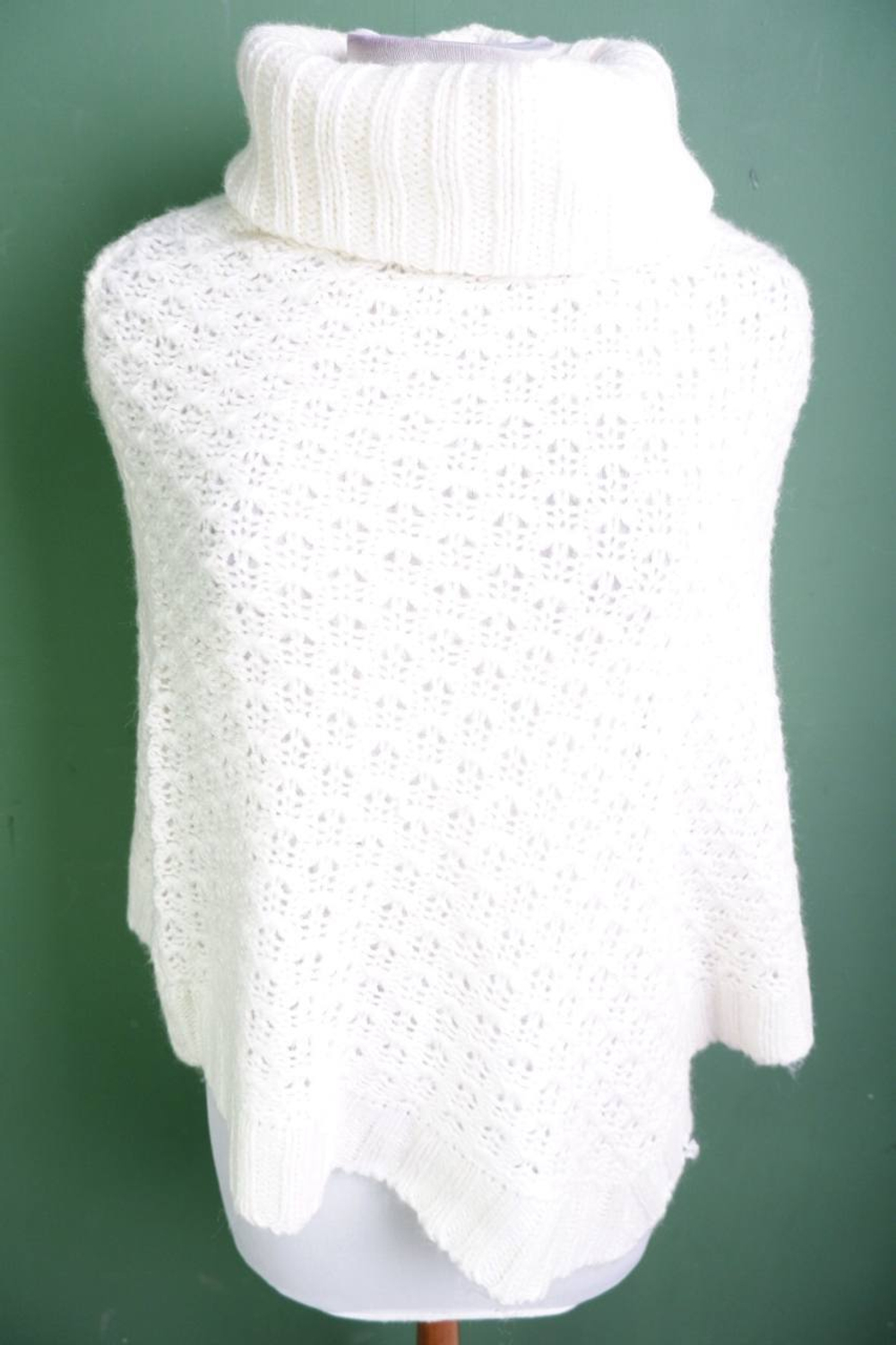 Пончо Terranova для осеннего образа, визуально на 44/46 размер