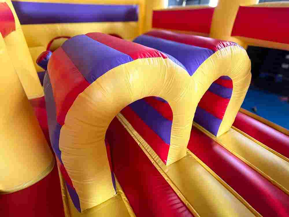 Надувная полоса препятствий “Веселые старты”, 4 отдельных блока, 20*3,5*4,5 м.