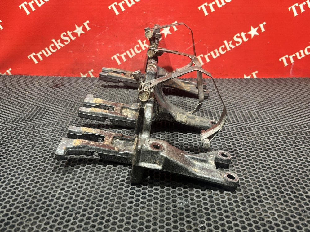 Кронштейн EGR