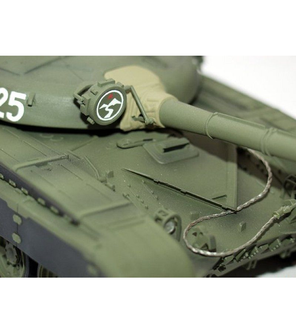 Сборная модель ZVEZDA Советский основной боевой танк Т-72Б, 1/35