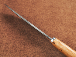 Шкуросъемный нож "Якут" с кованым долом, дамасская сталь, рукоять карельская береза