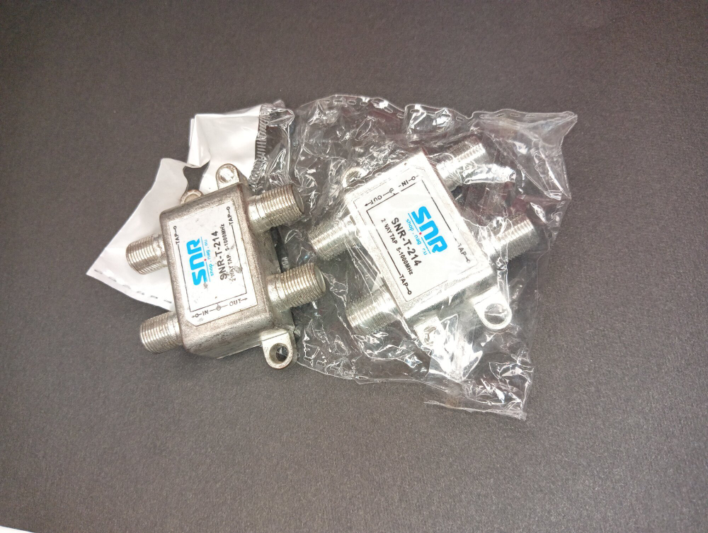 Ответвитель абонентский SNR-T-214 на 2 отвода, вносимое затухание IN-TAP 14dB.