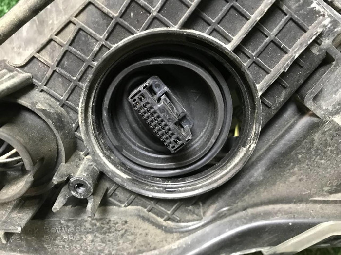 Фара правая Toyota RAV4 5 XA50 (18-нв) LED