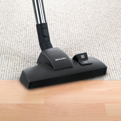 Пылесос Miele SKRF3 Blizzard CX1 Red