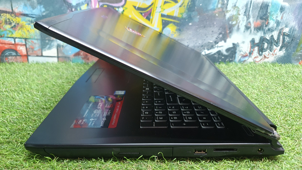 Игровой 17" MSI i7-7/32 Gb/GTX 1060 3 Gb/FHD 120Гц