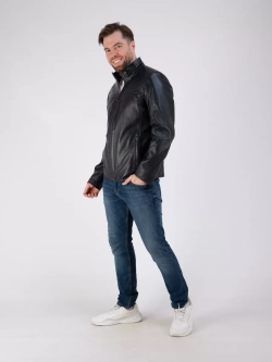 Кожаная куртка демисезонная