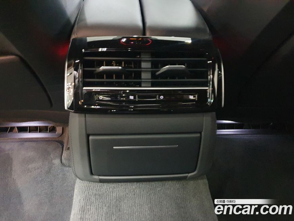 Audi A8 (D5) 55 TFSI Quattro LWB (12.2022)