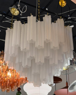 Люстра из стеклянных туб