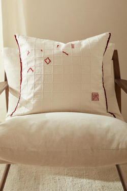 ZARA HOME ЧЕХОЛ ДЛЯ ДЕКОРАТИВНОЙ ПОДУШКИ С ГЕОМЕТРИЧЕСКОЙ ВЫШИВКОЙ, СВЕТЛО-БЕЖЕВЫЙ