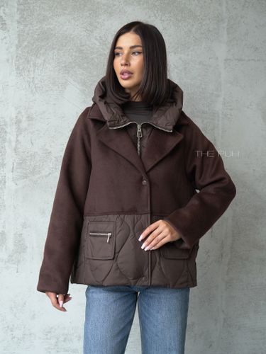 Шоколадная комбинированная куртка с манишкой