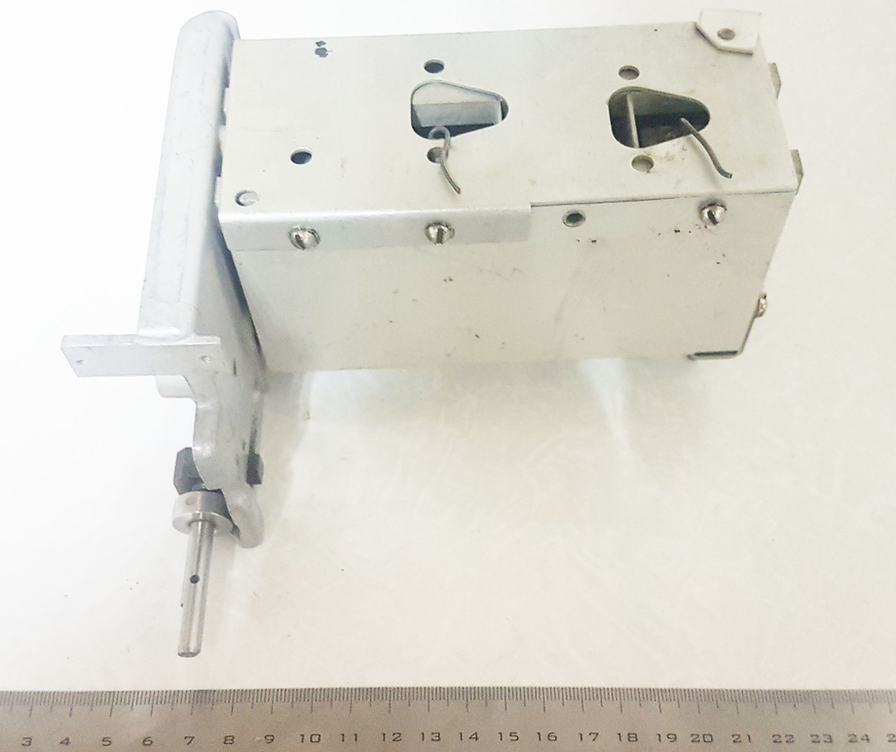 Блок из 4-х переменных конденсаторов (КПЕ), 12-130 пФ