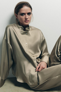 ZARA АТЛАСНАЯ РУБАШКА С ДВУБОРТНОЙ ЗАСТЕЖКОЙ, РЫЖЕВАТО-КОРИЧНЕВЫЙ