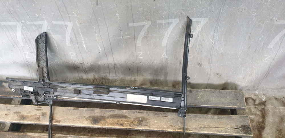 Шторка двери правая задняя Mercedes S-Class (W222)  Б/У Оригинал A2228105200