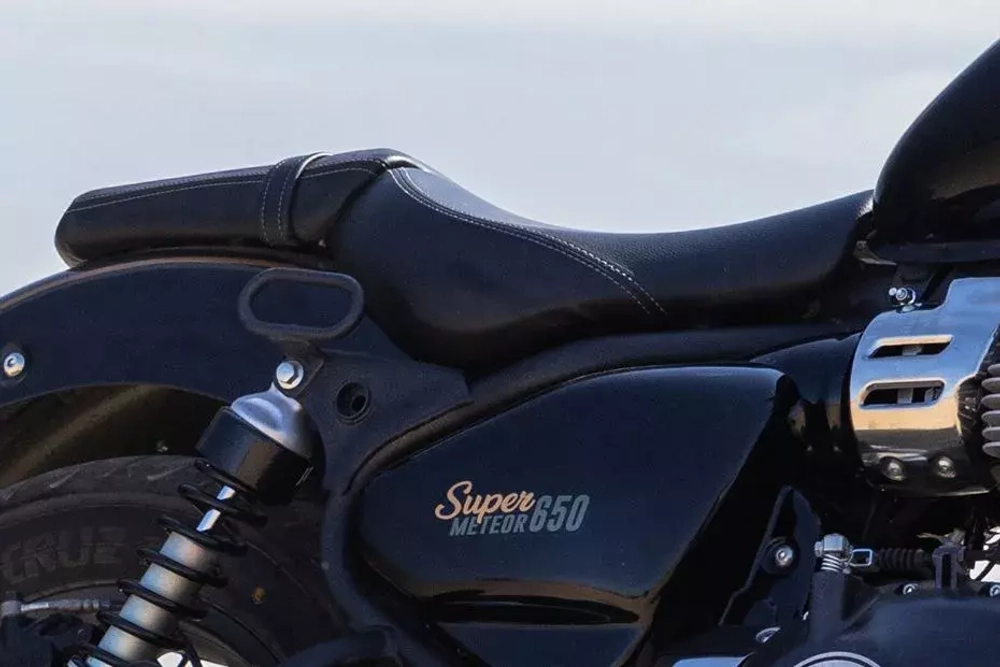 Royal Enfield Super Meteor 650 Interstellar Green (Mid)