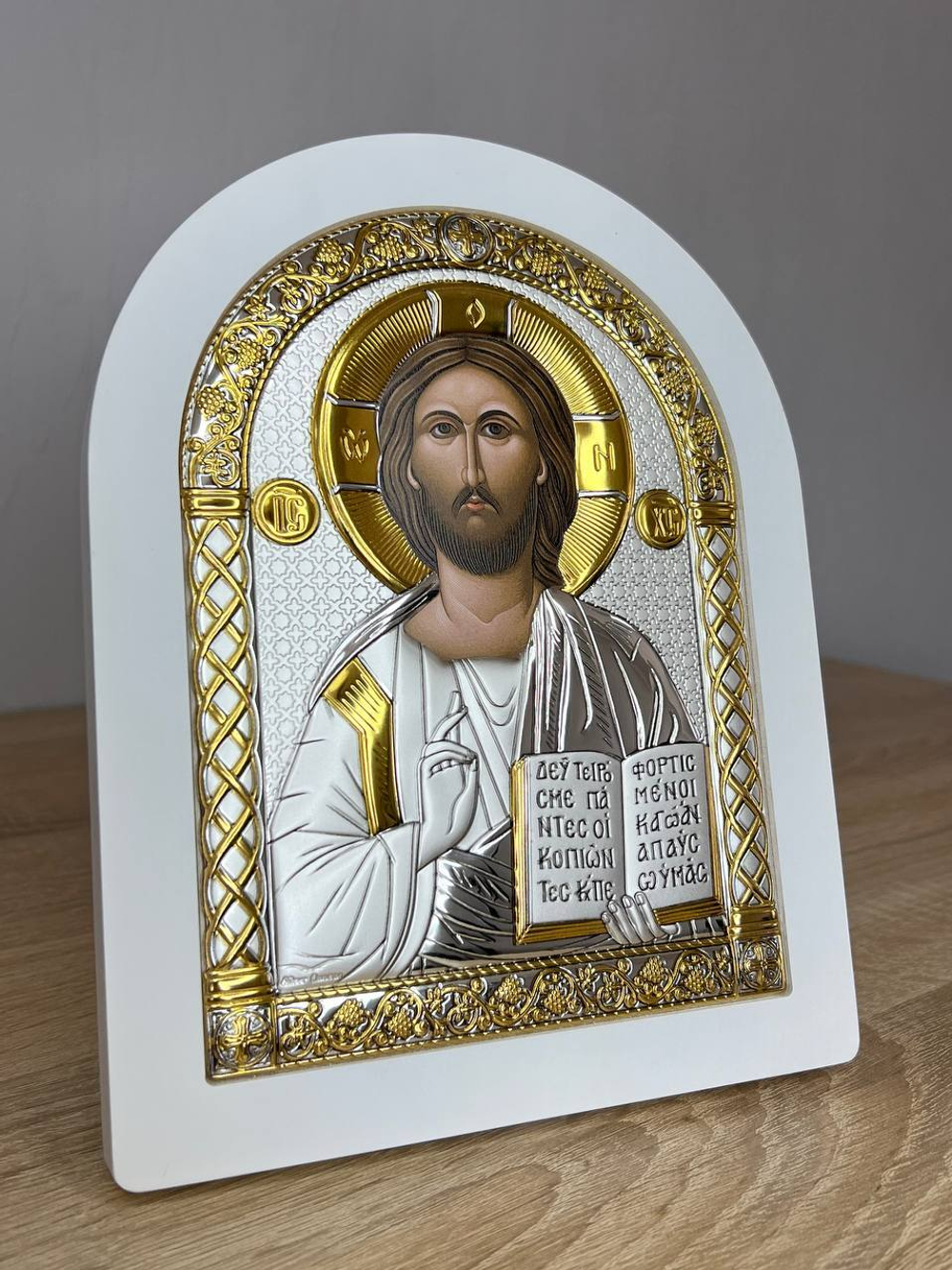 Спаситель, икона арочная, белое дерево 175х225