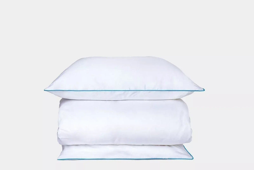 Постельное белье семейное Mollen белое с светло-бирюзовым кантом