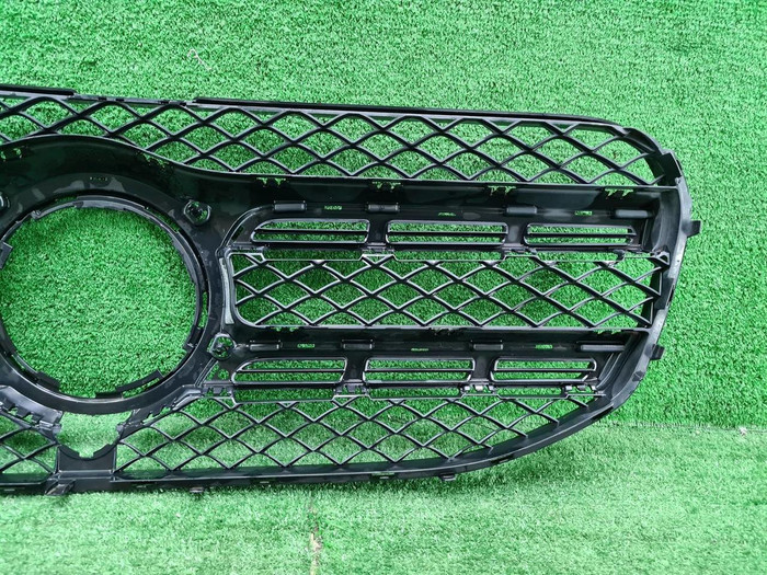 Решетка радиатора Mercedes GLS x167 (19-23) AMG 63