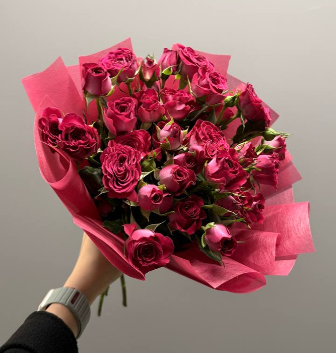 Букет из кустовых роз "Черри Блоссомс" (9 шт)