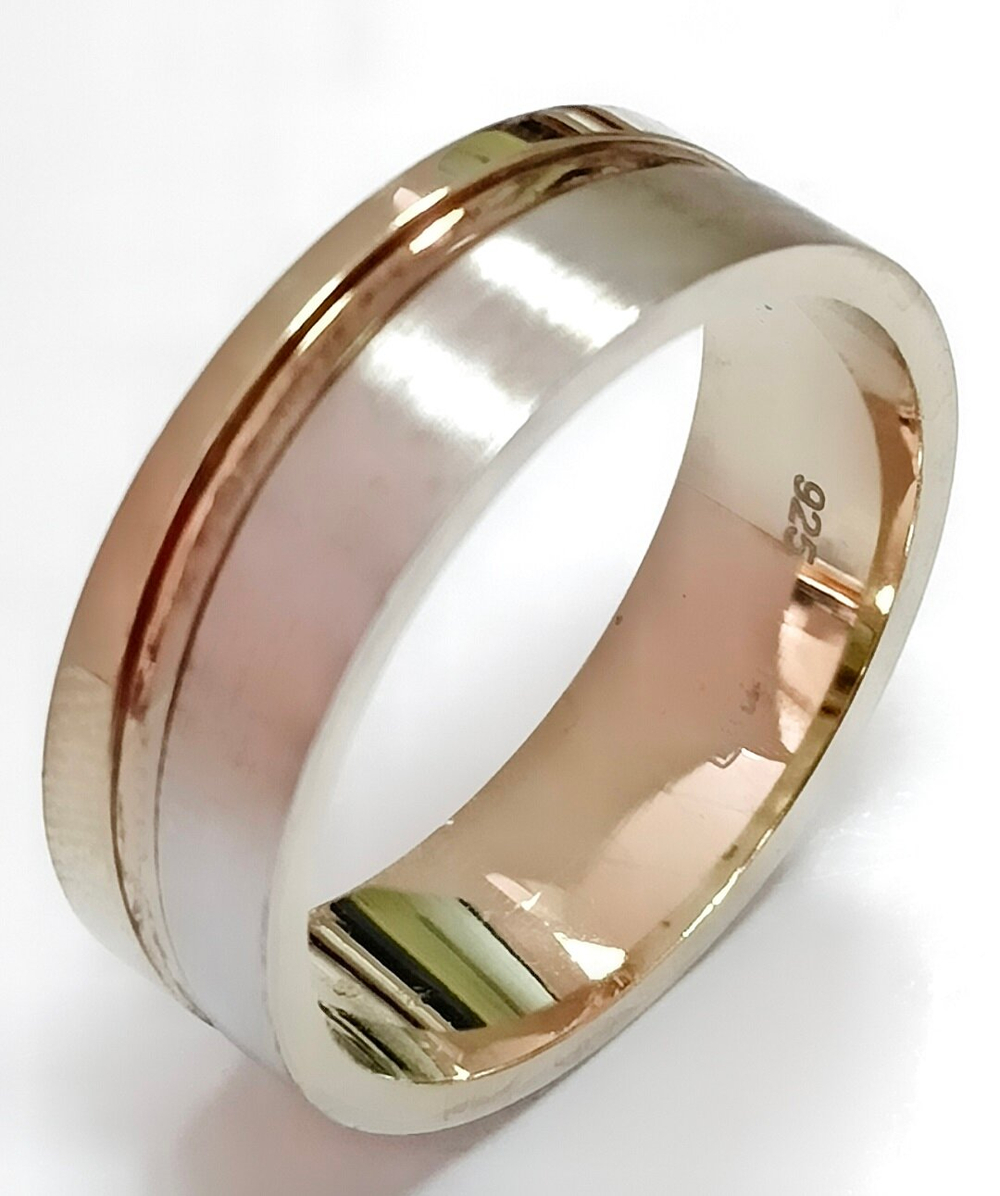 Ювелирное кольцо из серебра двухцветное с позолотой