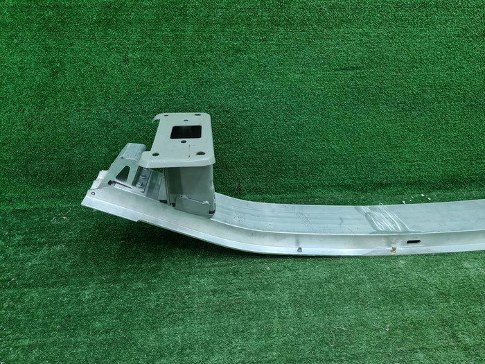 Усилитель передний Lixiang L7 (2022-н.в.)