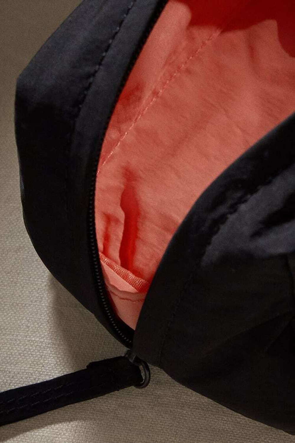 ZARA HOME МАЛЕНЬКАЯ СУМКА ДЛЯ ТУАЛЕТНЫХ ПРИНАДЛЕЖНОСТЕЙ, ЧЕРНЫЙ